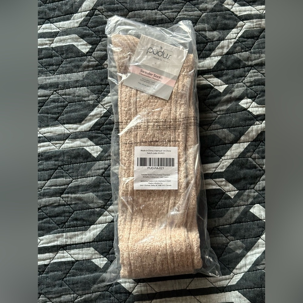 Pudus Sweater Socks